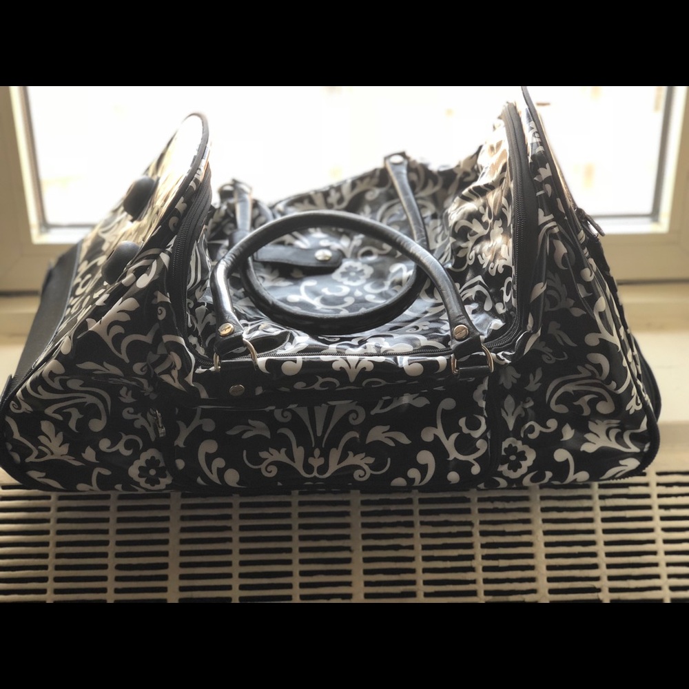 Thirty-one weekend rolling duffel bag